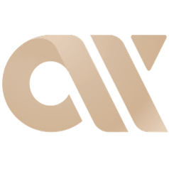 体操运动员在训练中展现高难度动作,备战大赛.